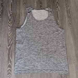 Lululemon men’s grey workout tank